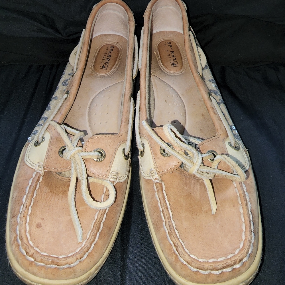 Sperry - Picture 2 of 3